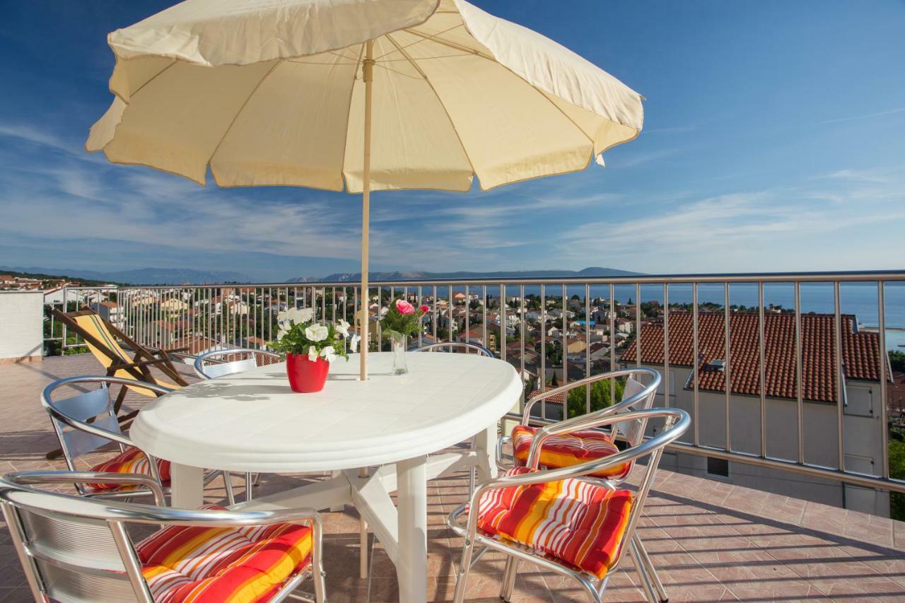 Apartments Adriatic Selce Pokoj fotografie